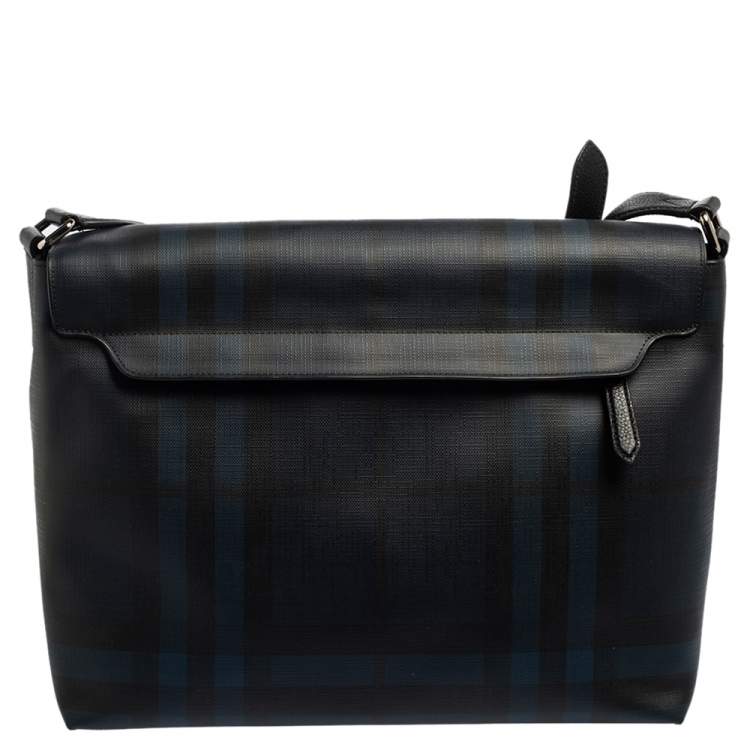 Pre Owned Burberry Black/Blue Check PVC and Leather Large Burleigh Messenger Bag