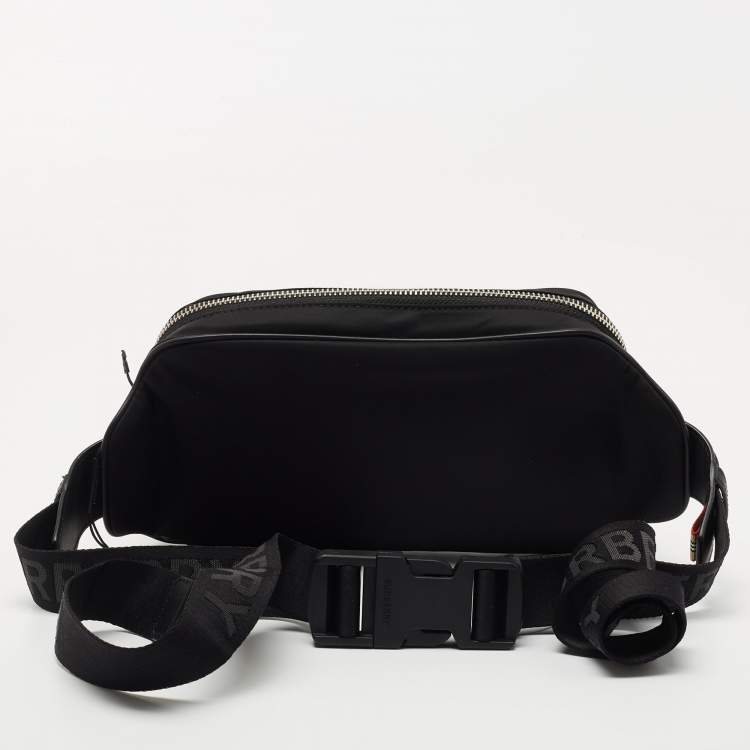 مملوكة مسبقًا Burberry Black Nylon and Leather West Belt Bag 