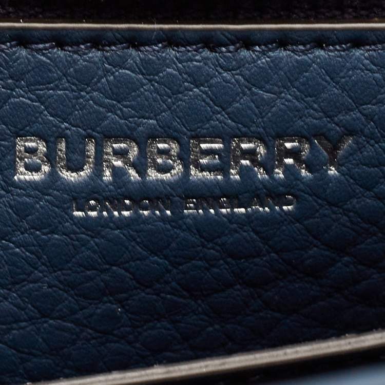 Pre Owned Burberry Ash Blue Leather Large Pocket Messenger Bag