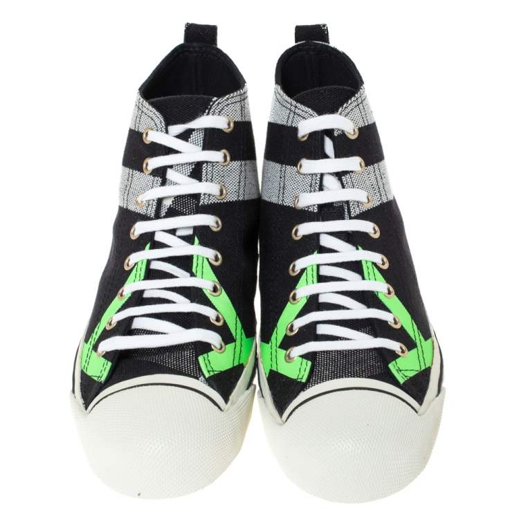 مملوكة مسبقًا Burberry Black/Fluorescent Green Check Canvas Mid-Top Sneakers Size 41.5