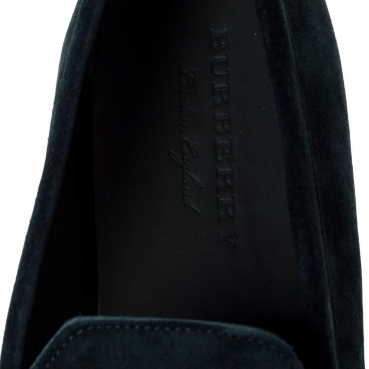 Pre Owned Burberry Green Suede Solway Chain Detail Slip On Loafers Size 44.5