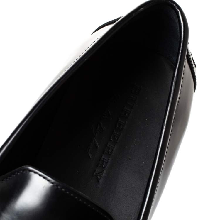 Pre Owned  Burberry Black Leather Solway Chain Detail Slip On Loafers Size 44