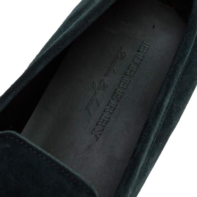 Pre Owned Burberry Green Suede Leather Solway Chain Detail Slip On Loafers Size 44