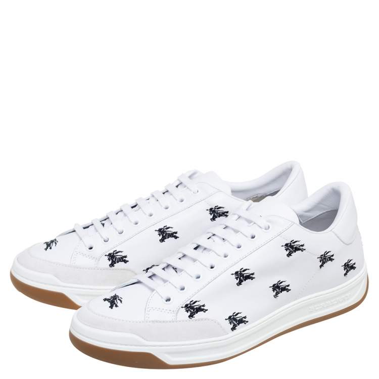 مملوكة مسبقًا Burberry White Knight Embroidered Leather Timsbury Sneakers Size 45