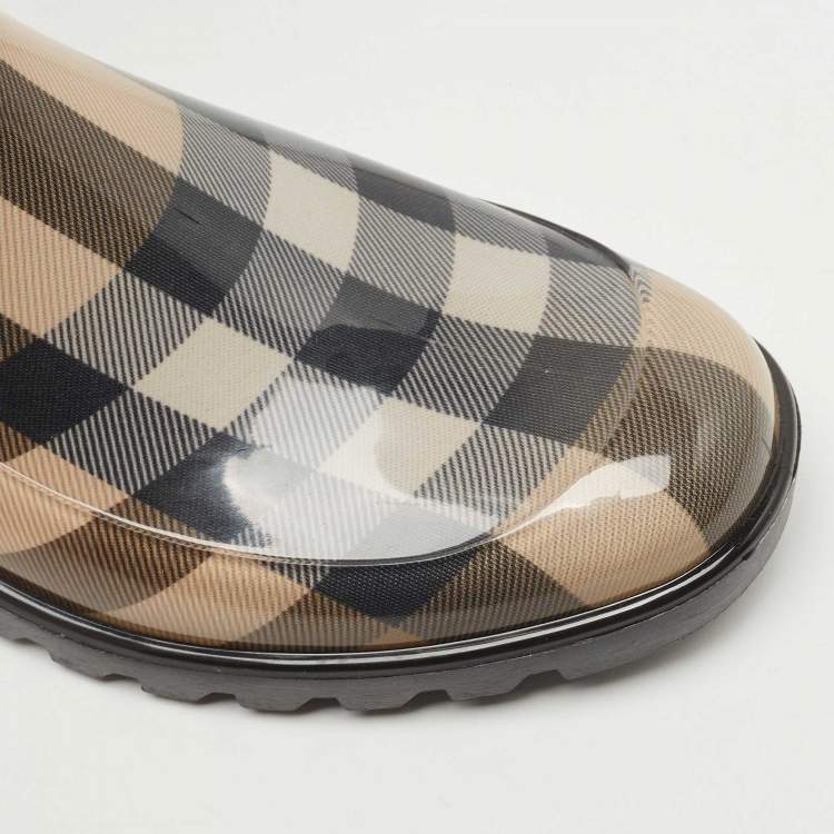 Pre Owned Burberry Brown Nova Check Rubber Rain Boots Size 41
