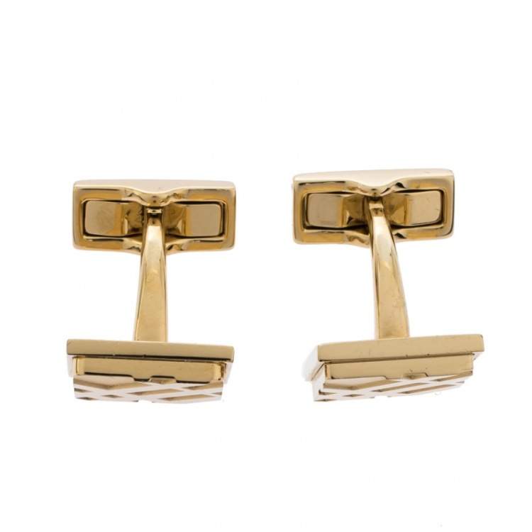 مملوكة مسبقًا Burberry Check Engraved Gold Tone Square Cufflinks