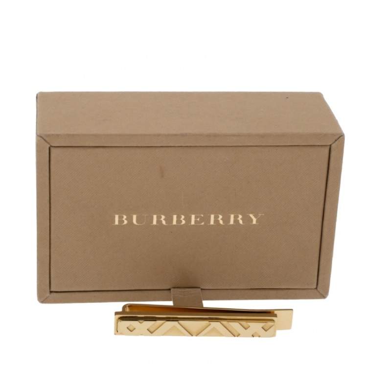 Pre Owned Burberry Check Engraved Gold Tone Tie Bar