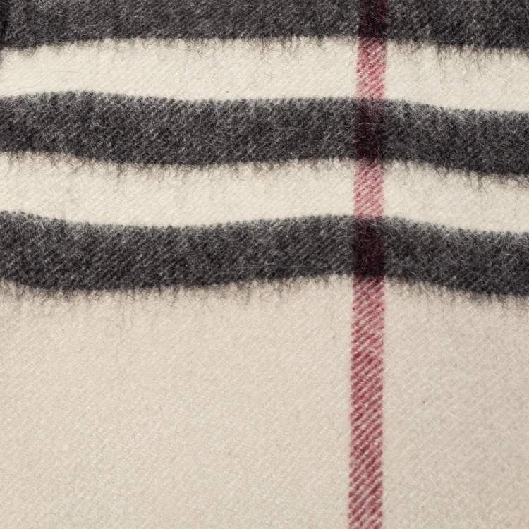 Pre Owned Burberry Beige Classic Checkered Cashmere Fringed Stole