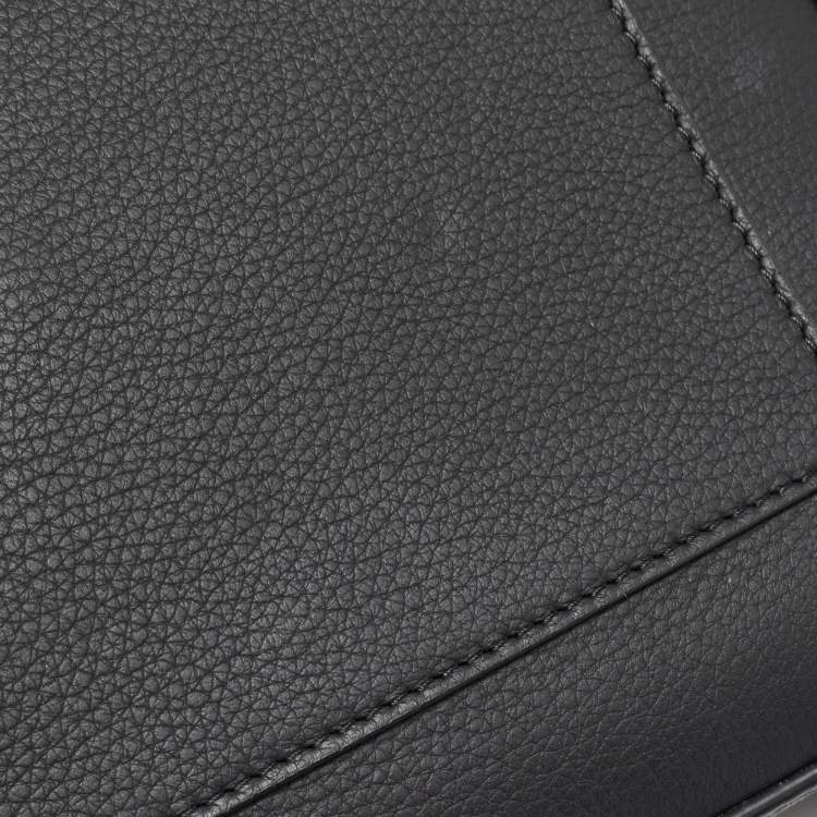 Pre Owned Burberry Black Leather Small Olympia Messenger Bag