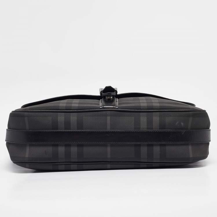 Pre Owned Burberry Black House Check PVC and Leather Messenger Bag