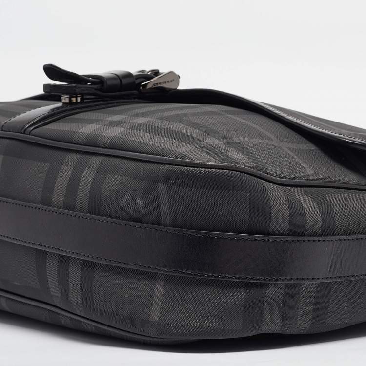 Pre Owned Burberry Black House Check PVC and Leather Messenger Bag