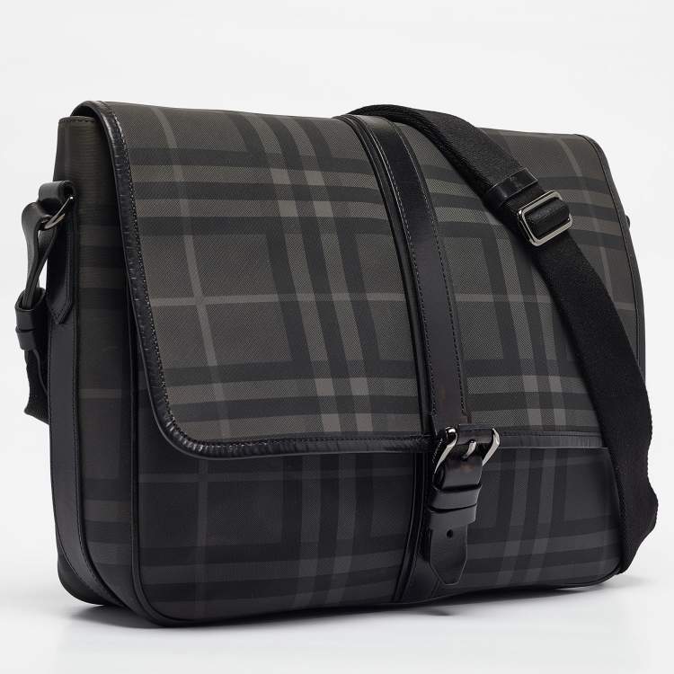 Pre Owned Burberry Black House Check PVC and Leather Messenger Bag