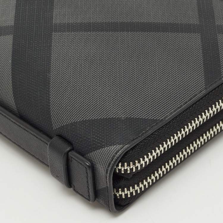 Pre Owned Burberry Black/Grey House Check PVC and Leather Reeves Double Zip Wallet