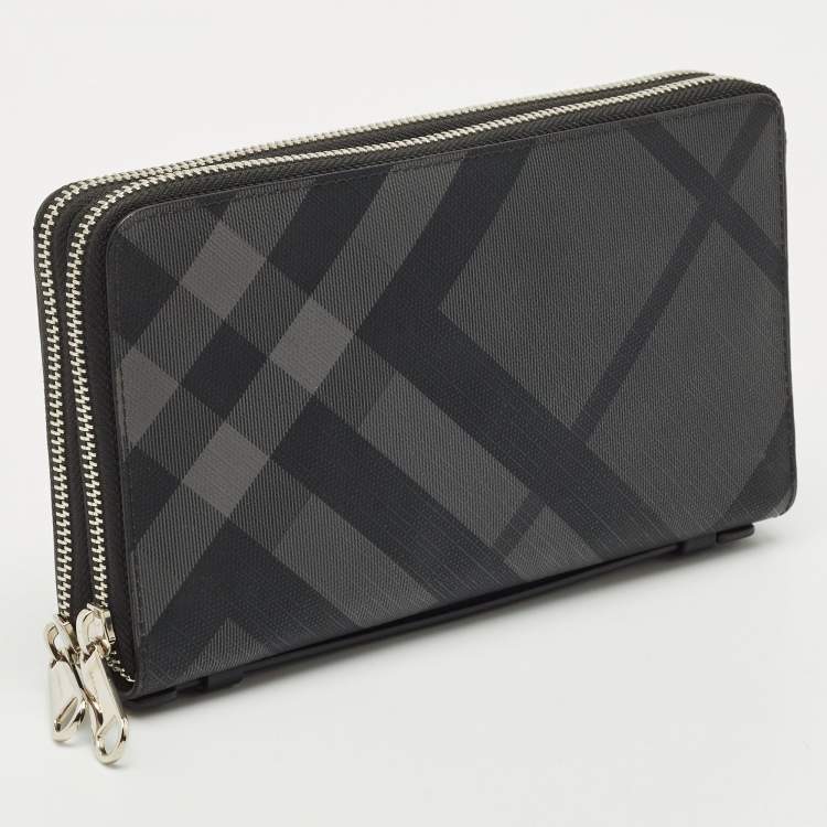 Pre Owned Burberry Black/Grey House Check PVC and Leather Reeves Double Zip Wallet