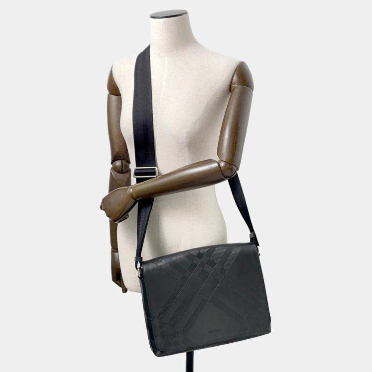 Pre Owned Burberry Embossed Check Black Calf Leather Messenger Bag