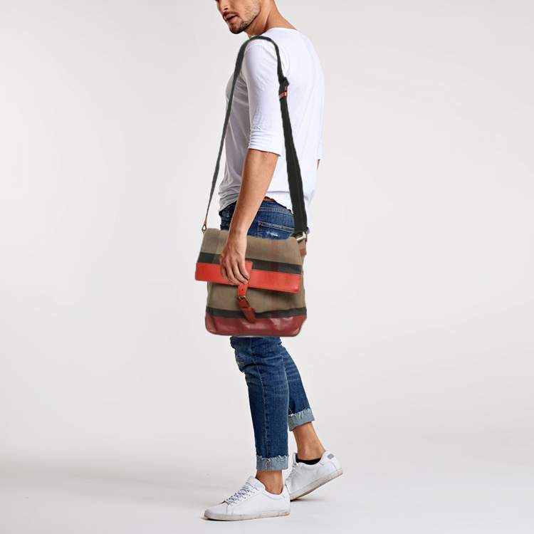 Pre Owned Burberry Baildon Red/Brown Mega Check Canvas Messenger Bag