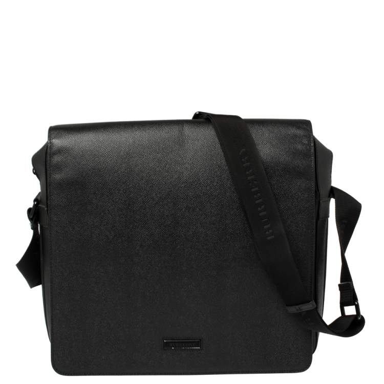 تضعف صيغة الامر استسلام  Burberry Black Leather Flap Messenger Bag Burberry | TLC