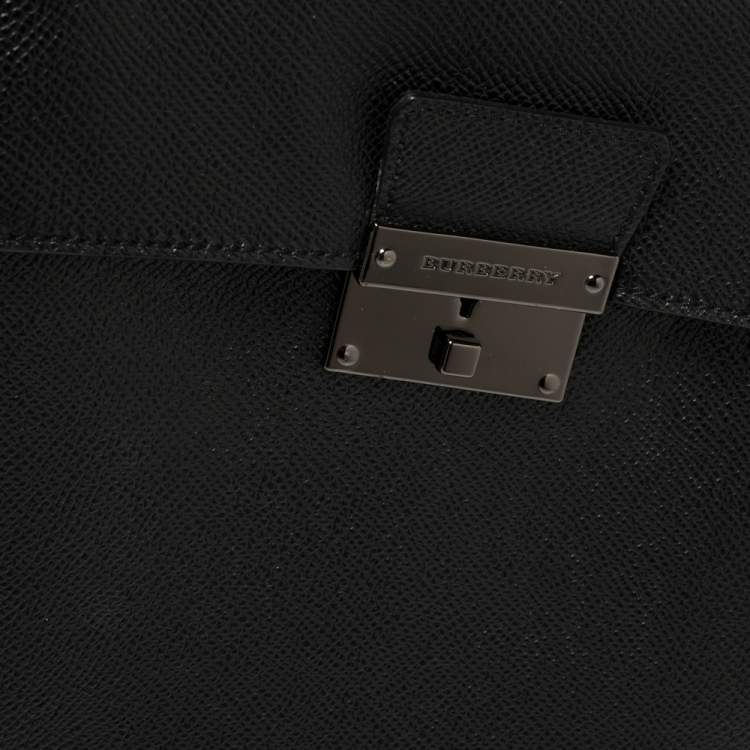 Pre Owned Burberry Black Leather Small Shaldon Messenger Bag