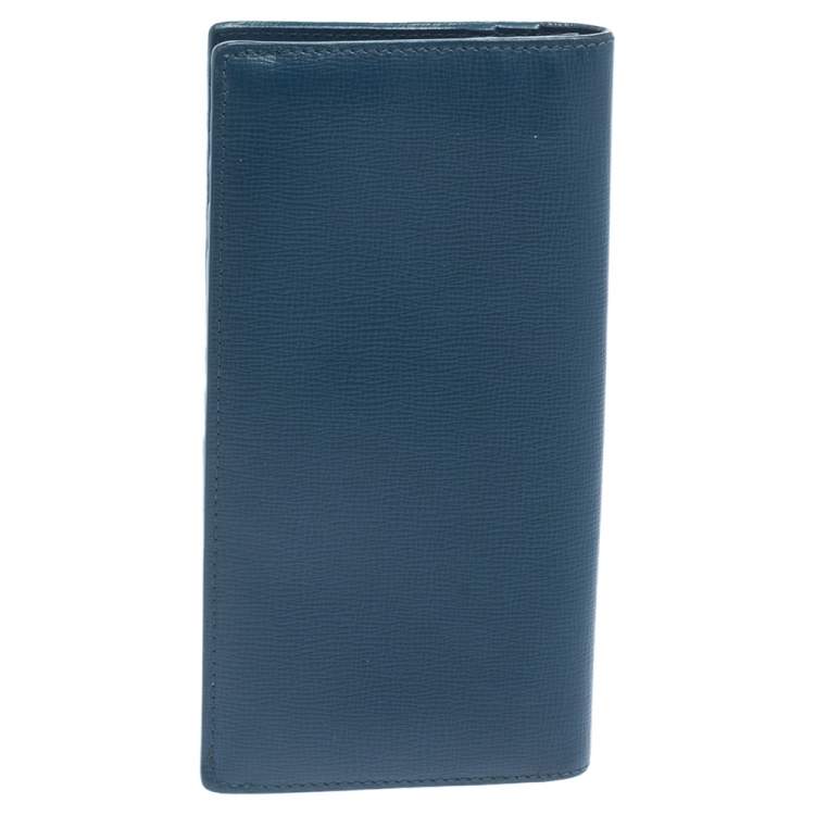 مملوكة مسبقًا Burberry Blue Leather Long Wallet