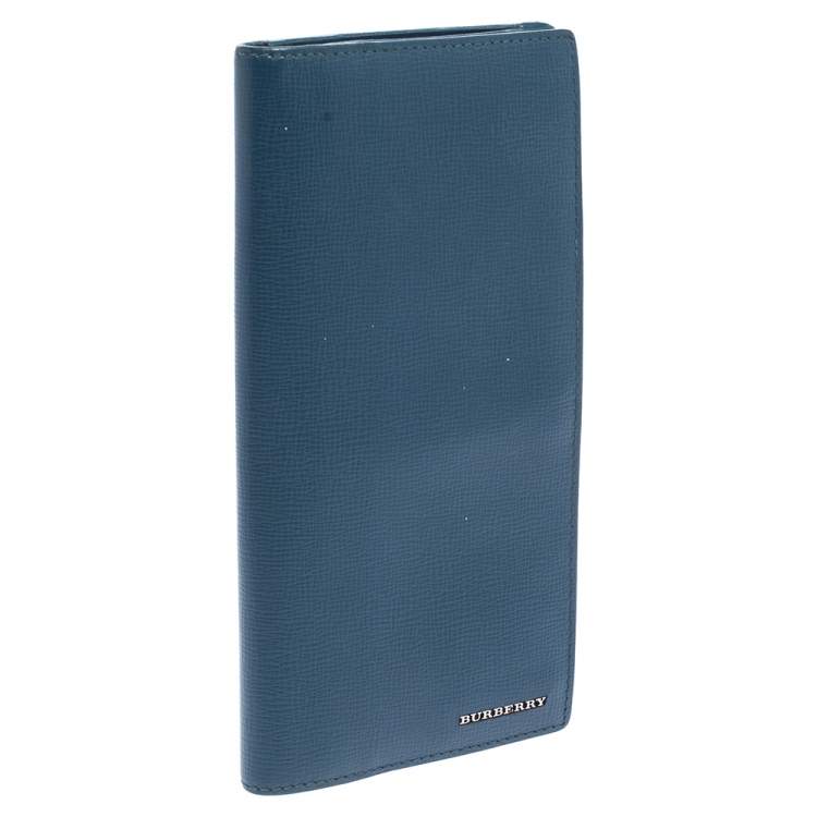 مملوكة مسبقًا Burberry Blue Leather Long Wallet