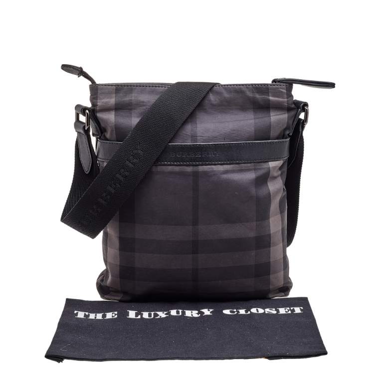 Pre Owned Burberry Black Smoke Check Nylon Messenger Bag