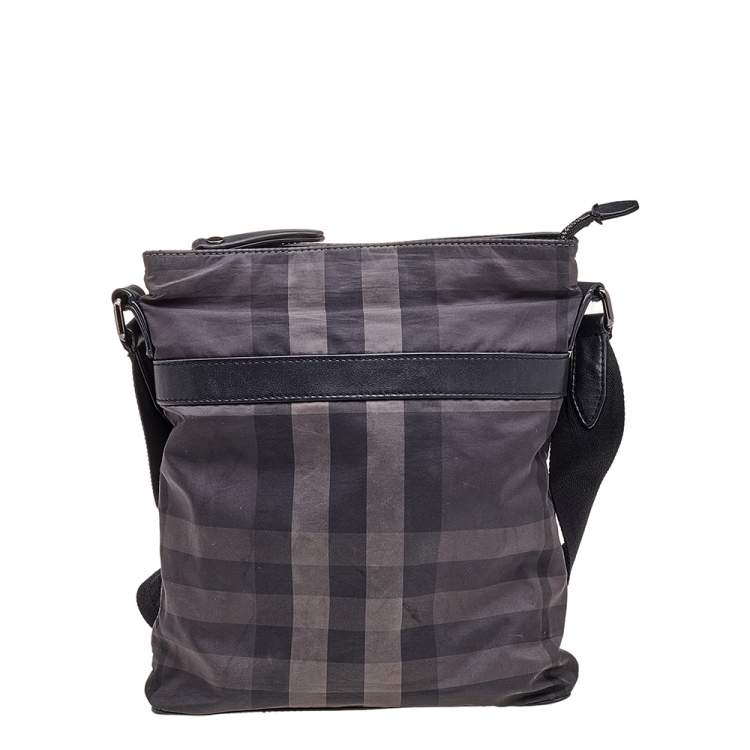 Pre Owned Burberry Black Smoke Check Nylon Messenger Bag