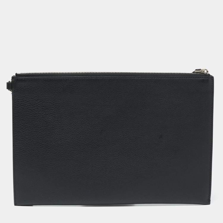 Pre Owned Burberry Black Leather Embossed Crest Wristlet Clutch