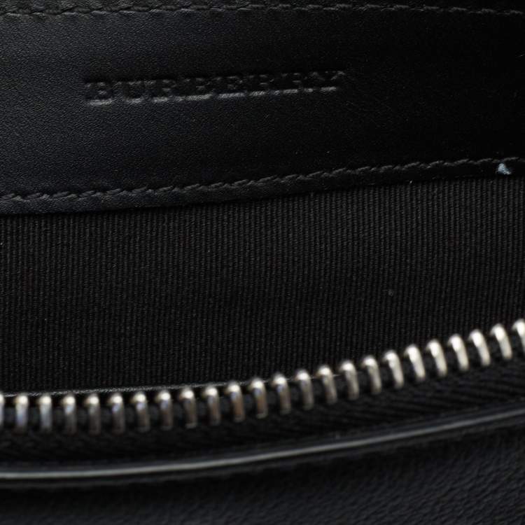 Pre Owned Burberry Black Leather Embossed Crest Wristlet Clutch