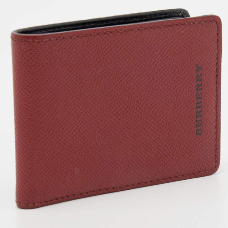 مملوكة مسبقًا Burberry Burgundy Leather International Bifold Wallet