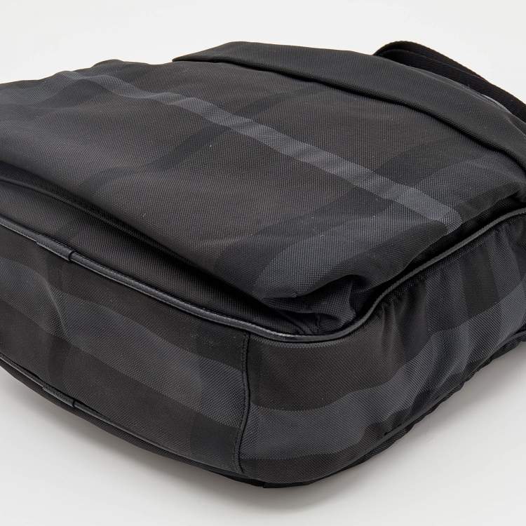 Pre Owned Burberry Black Smoke Check Nylon Messenger Bag