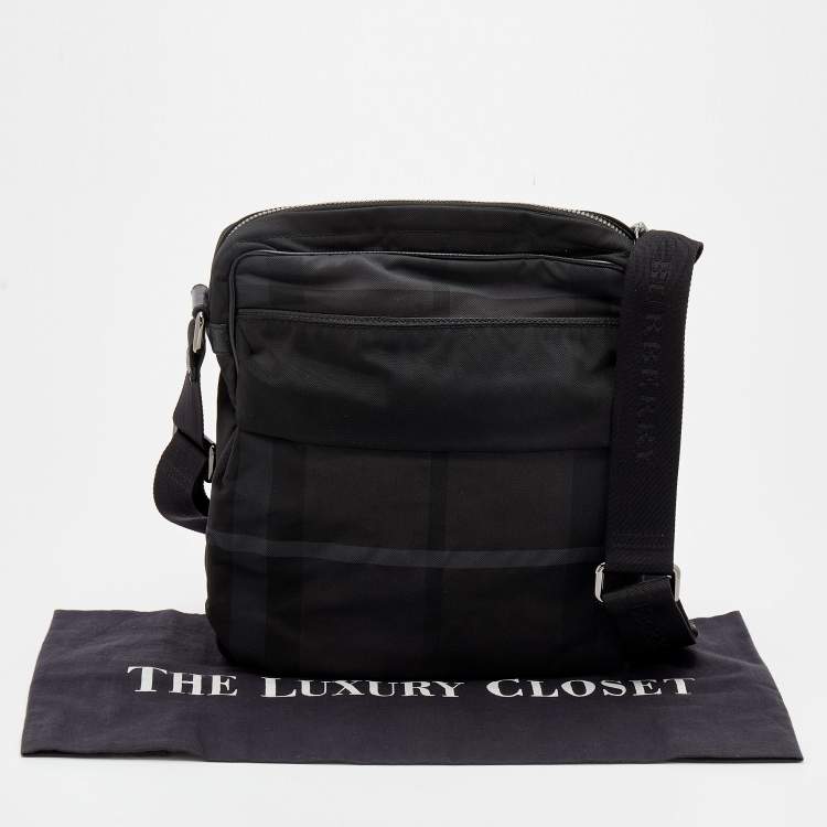Pre Owned Burberry Black Smoke Check Nylon Messenger Bag