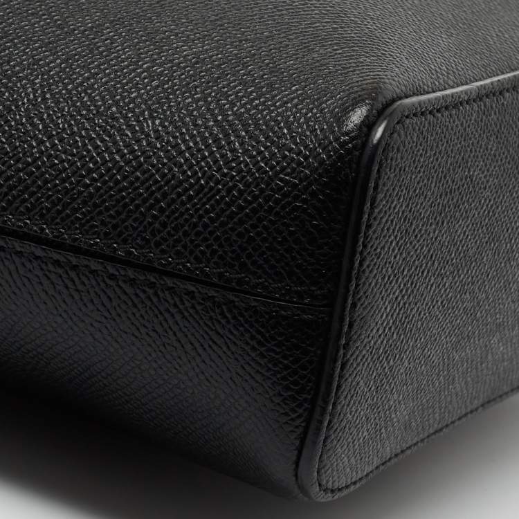 Pre Owned Burberry Black Leather Messenger Bag