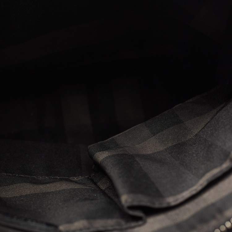 Pre Owned Burberry Black Leather Messenger Bag