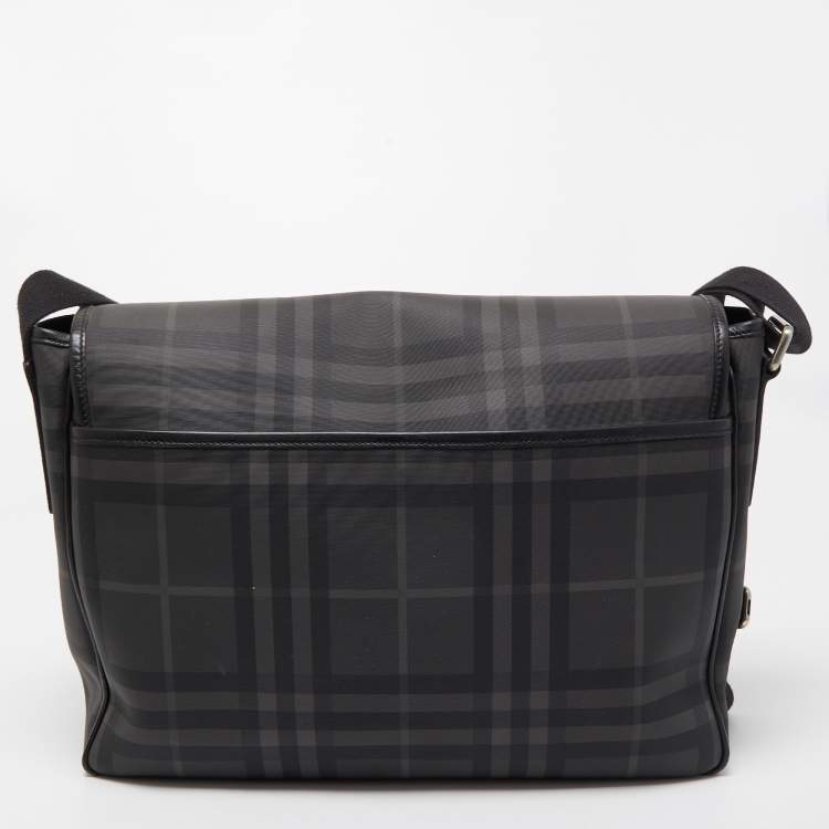 Pre Owned Burberry Black/Grey Check PVC and Leather Large Burleigh Messenger Bag