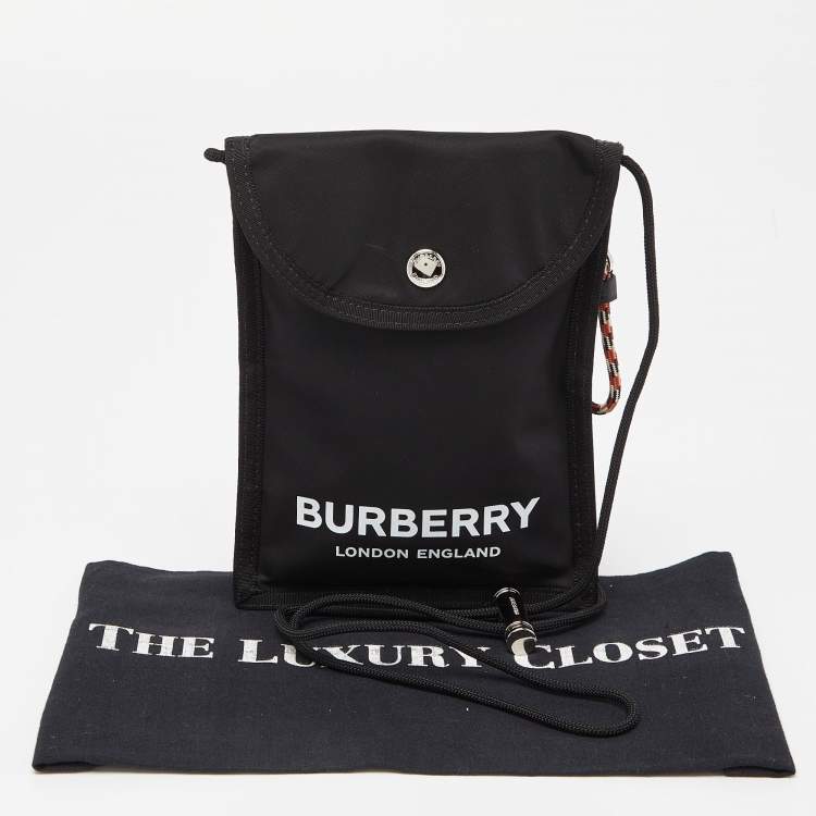 Pre Owned Burberry Black Nylon Logo Pouch