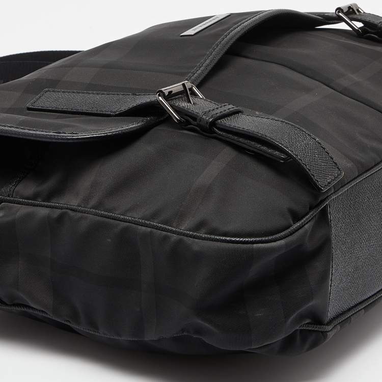 Pre Owned Burberry Grey/Black Smoke Check Nylon and Leather Messenger Bag