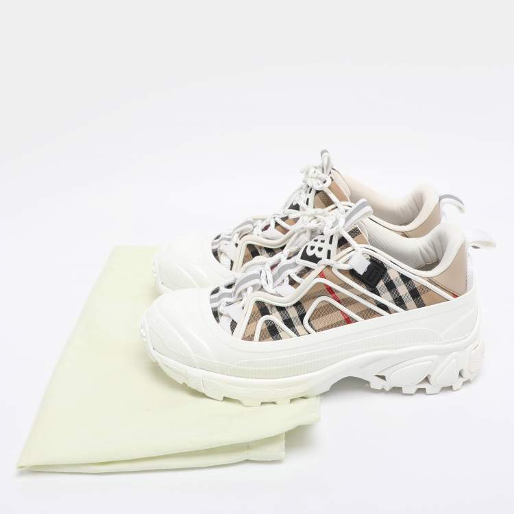 Pre Owned Burberry White/Beige Check Fabric and Rubber Arthur Low Top Sneakers Size 39