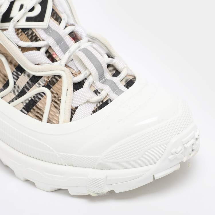Pre Owned Burberry White/Beige Check Fabric and Rubber Arthur Low Top Sneakers Size 39