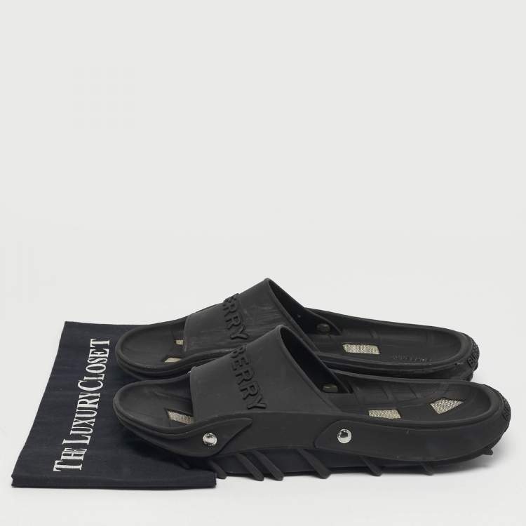 Pre Owned Burberry Bucklow Size 45 Black Rubber Slippers