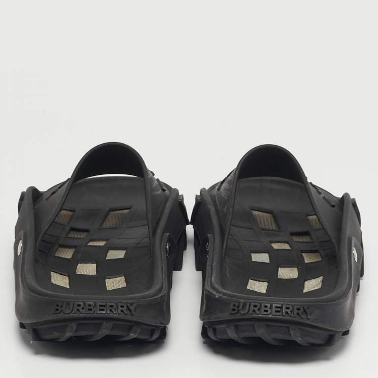 Pre Owned Burberry Bucklow Size 45 Black Rubber Slippers