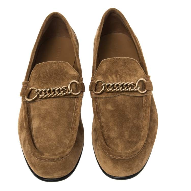 مملوكة مسبقًا Burberry Brown Suede Solway Chain Detail Slip On Loafers Size 44