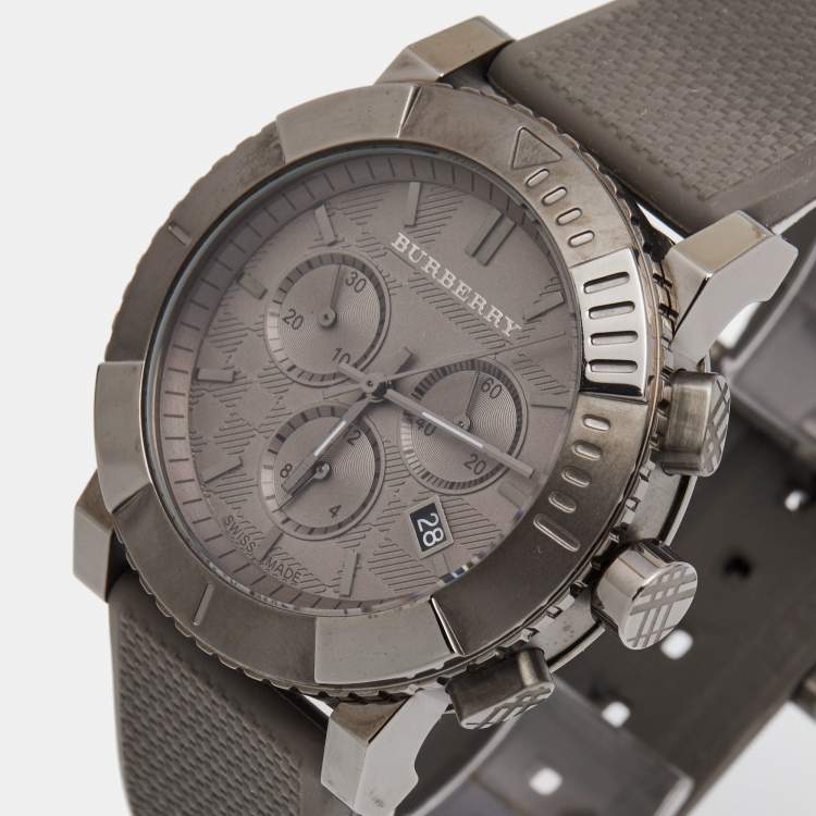 Pre Owned Burberry Grey PVD Stainless Steel Rubber Trench BU2302 Men's Wristwatch 42.5 mm