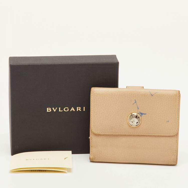 مملوكة مسبقًا Bvlgari Beige Leather Compact Wallet