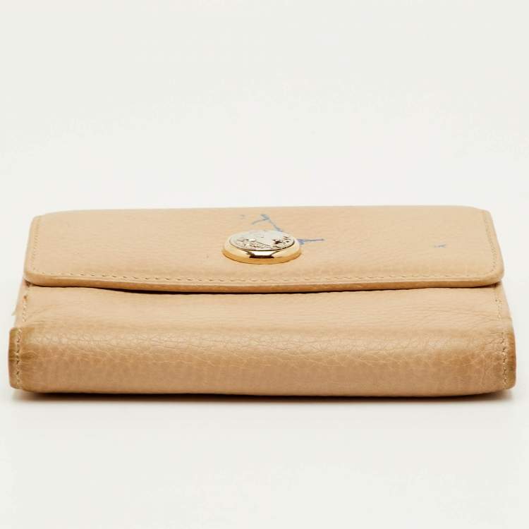 مملوكة مسبقًا Bvlgari Beige Leather Compact Wallet