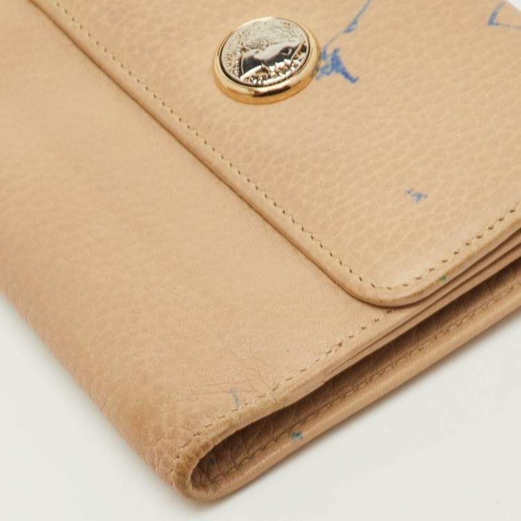 مملوكة مسبقًا Bvlgari Beige Leather Compact Wallet