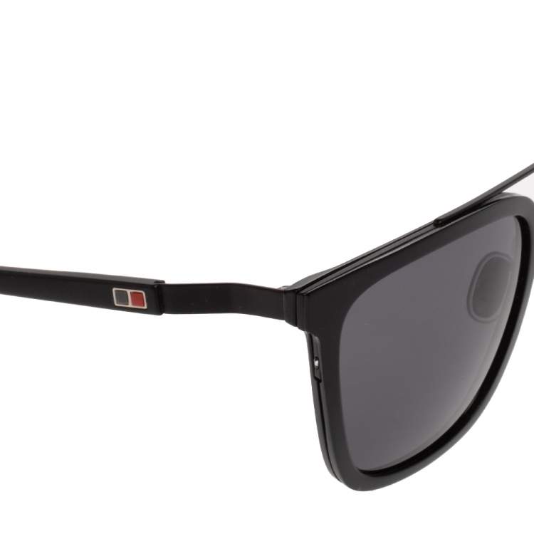 Pre Owned Carolina Herrera Black and Red SHE843 Aviator Sunglasses 