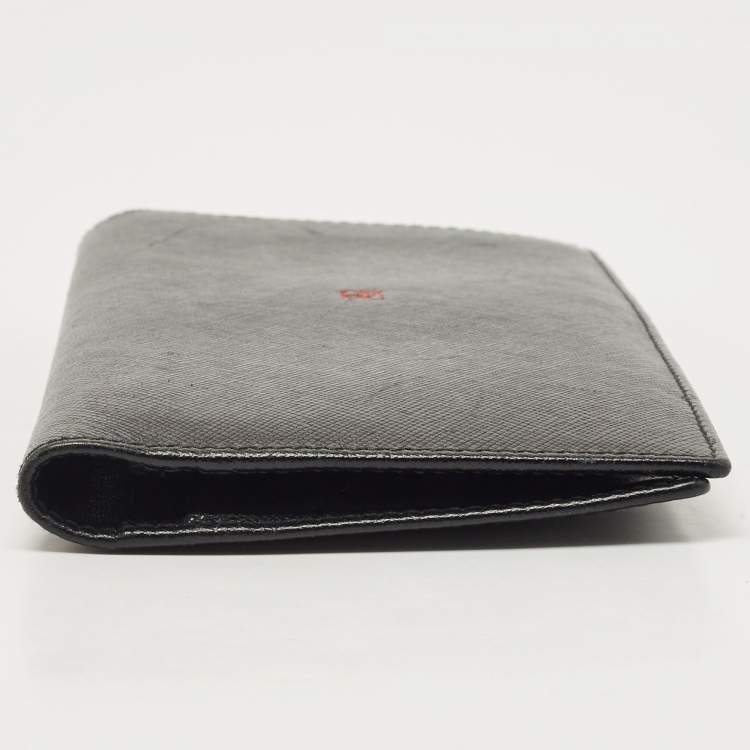 Pre Owned Carolina Herrera Black Leather CH Logo Bifold Wallet