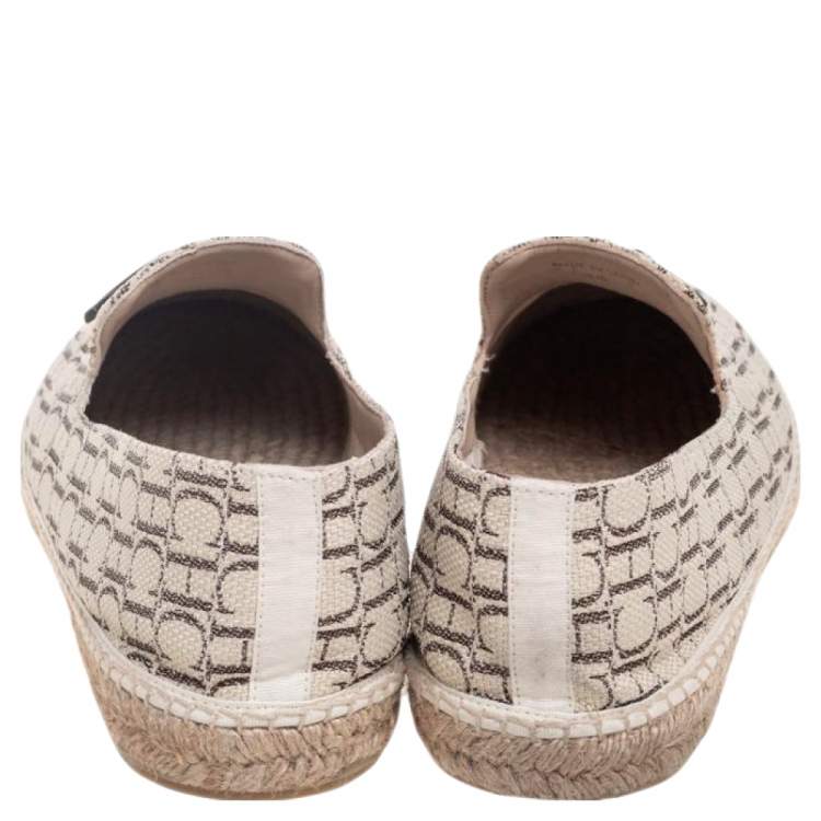 Pre Owned Carolina Herrera Beige Monogram Canvas Espadrilles Flats Size 45