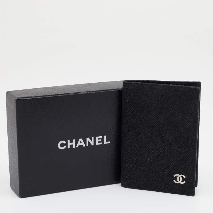 Pre Owned Chanel Black Quilted Caviar Leather CC Passport Holder