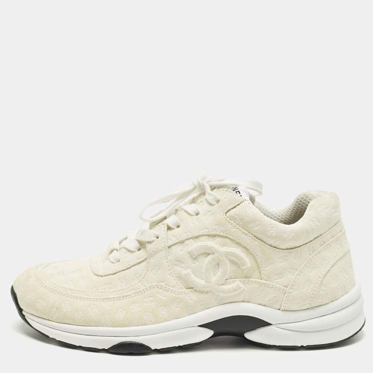 Pre Owned Chanel CC Size 41 Cream Suede Lace Up Sneakers